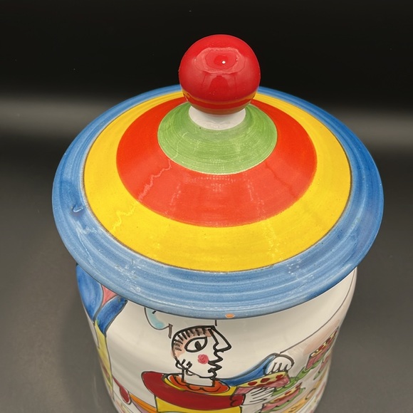 La Musa Italian hand painted ceramic cookie jar. Colorful Picasso style figures. - Picture 7 of 14